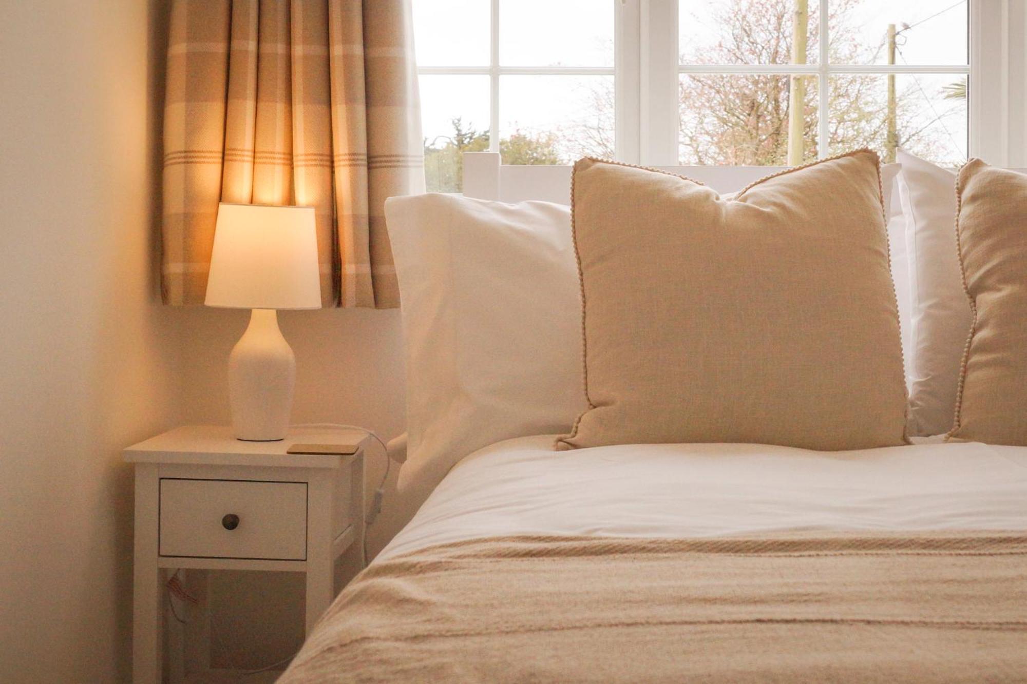 Lemon Tree Rooms - Newly Refurbished Coastal Stay Swyre Exterior foto