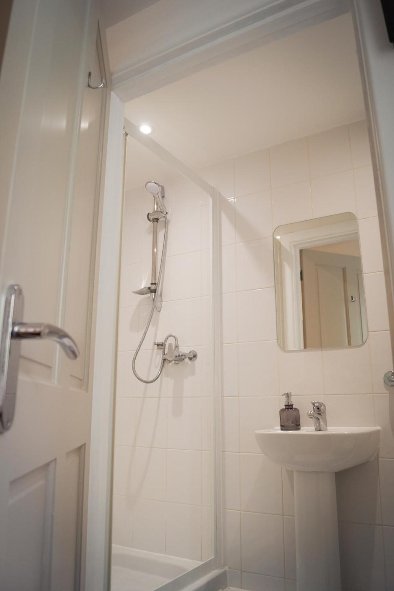 Lemon Tree Rooms - Newly Refurbished Coastal Stay Swyre Exterior foto